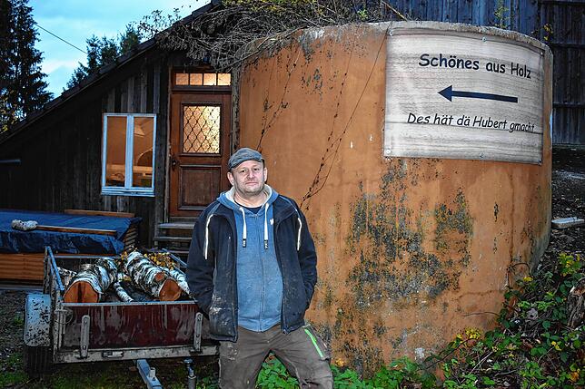Hubert Rombachs Leidenschaft ist Arbeiten mit Holz. Jetzt hat er in Ühlingen, Lindenplatz 2, in einer etwas versteckten Scheune von ...