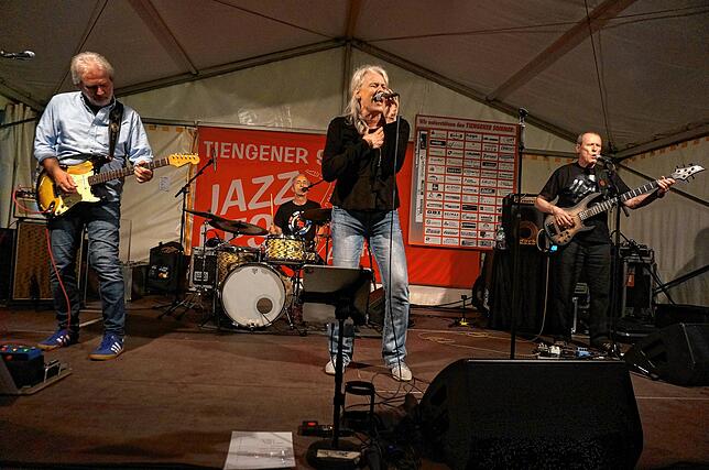 Bild 48: Jazzfest verbreitet trotz Regen gute Laune
