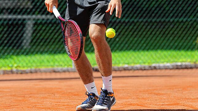Das offizielle &bdquo;Go&ldquo; von den Behörden fehlt noch, aber die Mannschaftsrunde im Tennis könnte schon bald in der Region beginnen.