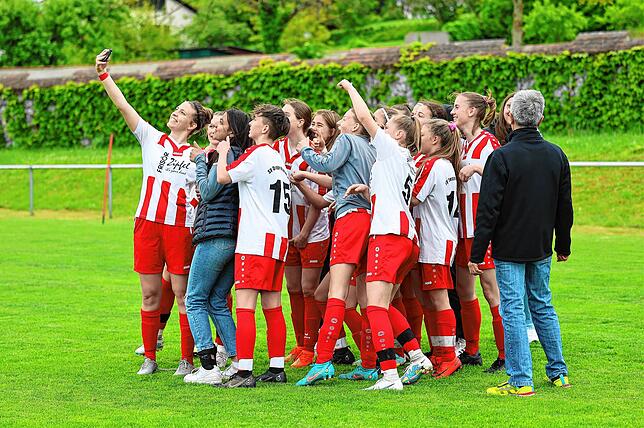 Bild 3: Die besten Bilder vom Finale der B-Juniorinnen zwischen Deggenhausertal und Konstanz-Wollmatingen
