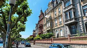 Die Seestraße in Konstanz hält, was der Name verspricht: Wohnen direkt am See. Die begehrte Lage ist auch mit einem hohen Preis verbunden.