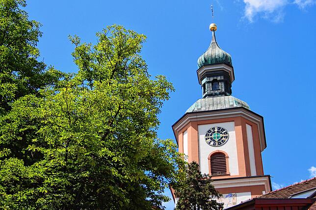 Die katholische Pfarrkirche Mariä Himmelfahrt in Tiengen ist eine Barockkirche und wurde von Peter Thumb in den Jahren 1753 bis 1755 erbaut.