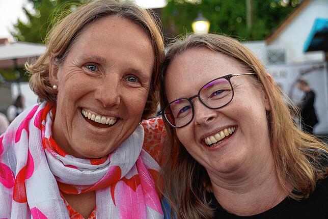 Bild 14: Hunderte Besucher genossen das 52. Bermatinger Weinfest