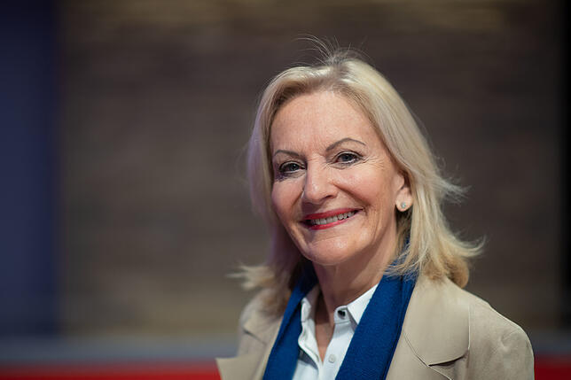 Gaby Hauptmann, Autorin und Journalistin, aufgenommen nach der Jahrespressekonferenz des Südwestrundfunks (SWR).