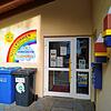 Die Tür des Kindergartens Regenbogen in Zoznegg bleibt erst einmal geschlossen. Wegen eines Corona-Verdachts können erst einmal keine ...