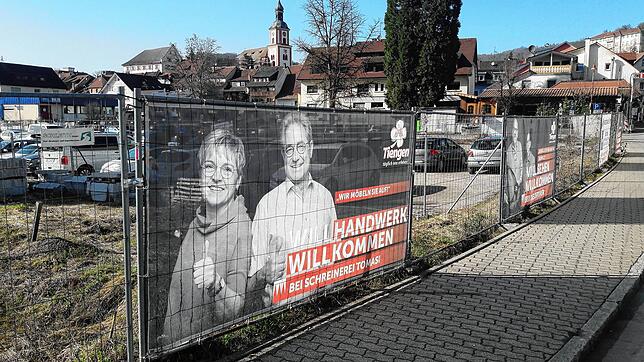 Mit einer Plakataktion möchte die Aktionsgemeinschaft Tiengen unter anderem auf die Vielfalt Geschäfts- und Vereinslebens aufmerksam ...