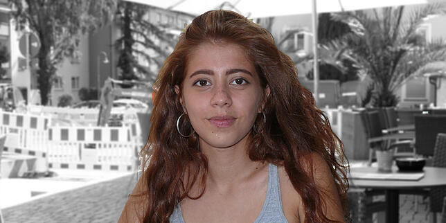 Hasna Sharabait kam aus Syrien nach Deutschland und ist froh, dass sie schnell gute Freunde gefunden hat, die immer für sie da sind.