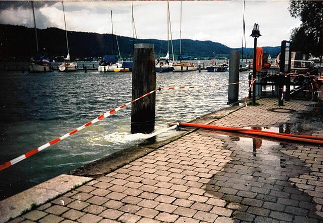 Bild 5: Gedächtnis der Region: Bilder vom Hochwasser 1999 in Bodman-Ludwigshafen