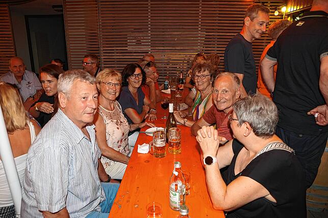 Bild 14: Mitten in Wollmatingen wird gefeiert – das Dorffest 2024 lockt zahlreiche Besucher