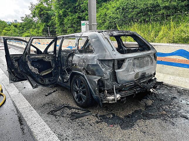 Viel ist vom Jeep nicht mehr übrig.