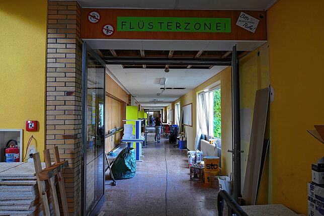 Noch wird in den Fluren und Klassenzimmern eifrig gewerkelt. Doch zum Schulstart am kommenden Montag soll bis auf Kleinigkeiten ...