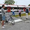 CDU-Landtagskandidat Levin Eisenmann (vorne, von links) informierte sich auf seiner Radtour bei den Ortsvorstehern. Sein Gespräch mit ...