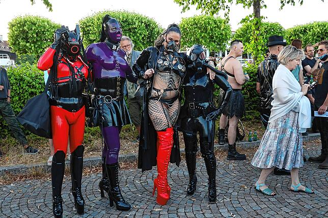 Bild 12: Lack, Leder und Lust &ndash; Das Torture Ship legt Zwischenstopp in Konstanz ein