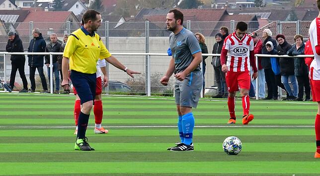Bild 26: SV Jestetten besiegt den FC Tiengen 08 auf dem Kunstrasen in Erzingen mit 2:0 &ndash; und wir haben Bilder!