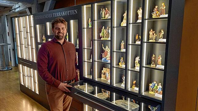 Museumsleiter Julian Windmöller hat seine ersten 100 Tage in Stockach gemeistert. In der laufenden Ausstellung Kunst & Kurioses hat er ...