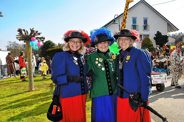 Bild 27: Narrenbaum in Leimbach – Umzug mit Tradition und Rast