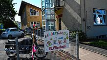 Der Gemeinderat hat die Betriebskosten des Kindergartens St. Elisabeth in Schwörstadt trotz der Unwägbarkeiten rund um die Einrichtung ...