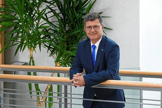 Jetzt merkt man, dass wir auf dem Gipfel sind und es weniger wird, beschreibt Markus Herz vom Vorstand der Volksbank Meßkirch die wohl ...