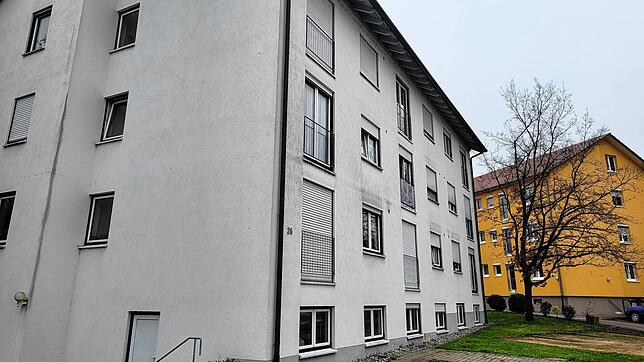 Die Nummer 26 ist einer von fünf Wohnblöcken, in denen in der Schlesierstraße Obdachlose untergebracht sind. Schon seit Jahren möchte ...