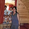 Eine Übernachtung im Eisenbahnwaggon im Ravensburger Spieleland? Das könnten sich (von links) Julia (7) und Elias (3) zusammen mit ihrer ...