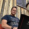Danny Barowka ist im Organisationsteam des Metalackers für die Öffentlichkeitsarbeit zuständig. Auf dem Festivalgelände erläutert er das ...