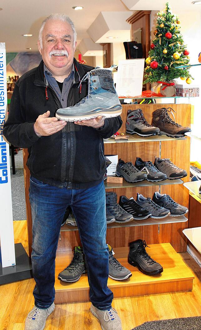 „Nicht von Problemen reden, sondern Lösungen suchen“, ist das Motto von Hermann Müller vom gleichnamigen Schuhhaus.