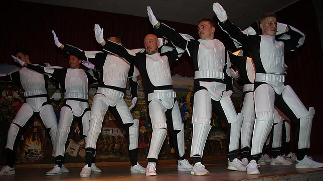 Die Männer der Zunft überzeugten durch ihre synchrone Choreographie beim Tanz &bdquo;Star Wars&ldquo;.
