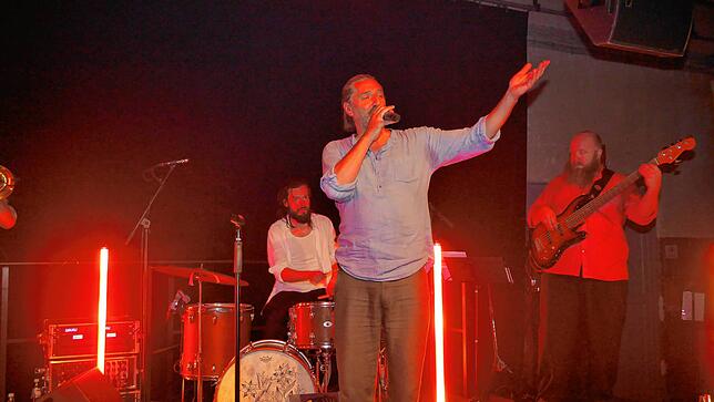 Bild 14: Šuma Čovjek Live in der alten Schlosserei – Die besten Bilder