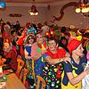 Mitschunkeln und sich bei der Polonaise anhängen, bringt zwischendurch den Kreislauf in Schwung und sorgt für Stimmung. Die ...