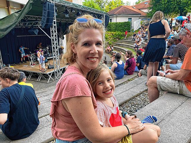 Anja Schlauch besucht das Festival mit ihrer Tochter Lotti. Sie findet, dass das Festival eine Bereicherung für ihr Kind ist.
