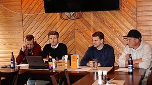 Sie brauchen Nachfolger im Vorstand des Fördervereins des Fußballclubs Unterkirnach: Schriftführer Yannik Duffner (von links), ...