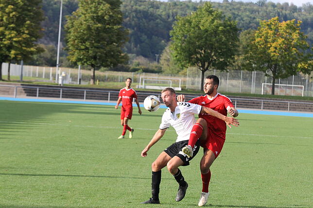 Bild 6: FSV Rheinfelden holt beim 2:2 gegen den FC Bad Krozingen den ersten Punkt in dieser Saison &ndash; und wir haben die Bilder!