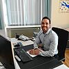 Am 8. Oktober ist Christoph Stolz genau 100 Tage Bürgermeister von Bodman-Ludwigshafen. Hier sitzt er an seinem Schreibtisch.