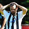 Au weia: Der SV 08 Laufenburg startete mit einer 1:2-Niederlage beim VfR Hausen in die neue Saison. Da ärgerte sich nicht nur Sandro ...