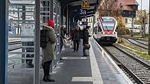 Ab Donnerstag wieder das gewohnte Bild: Ein Seehas fährt in den Konstanzer Bahnhof ein.