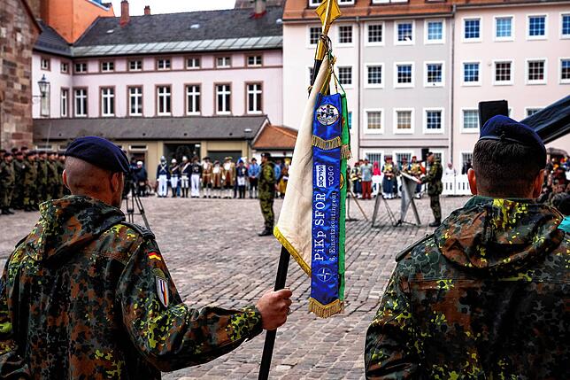 Bild 18: Bilder der beeindruckenden Bundeswehr-Parade vor dem Villinger Münster