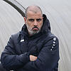 Serdar Yalcinkaya im März 2025. Damals noch als Trainer für den SV Allensbach. Dort trainierte er drei Jahre. Der 45-Jährige übernimmt ...