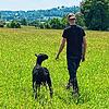 In Schaf Dirk hat der junge zu Betreuende einen tierischen Freund im Projekt &bdquo;Schwarzes Schaf&ldquo; gefunden. Dirk folgt ihm auf ...