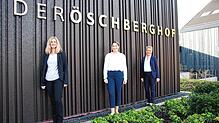 Für Eva Balkow (von links), Abteilungsleiterin Personalwesen, Katerina Karachalias, Auszubildende im dritten Lehrjahr und Claudia ...
