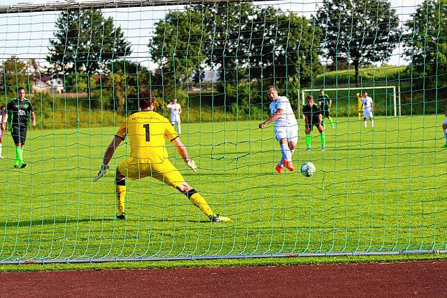 Bild 2: Die besten Bilder vom 5:2-Sieg des Hegauer FV im Testspiel beim FC Steißlingen