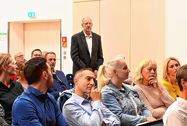 „Der Erhalt des Krankenhauses ist kompromisslos“, sagte der Hohenfelser Gemeinderat Karlheinz Lehmann.