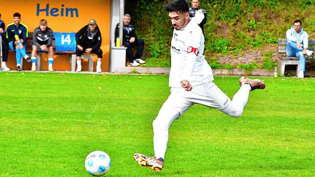 Rettung in letzter Sekunde: Kapitän Yasin Demirci sicherte dem FC Schönau in der Nachspielzeit mit seinem ersten Saisontreffer das 2:2 ...