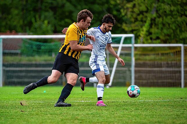 Bild 34: Reserve des SV Blau-Weiß Murg bezwingt den SV Nöggenschwiel mit 3:1 &ndash; und wir haben Bilder!