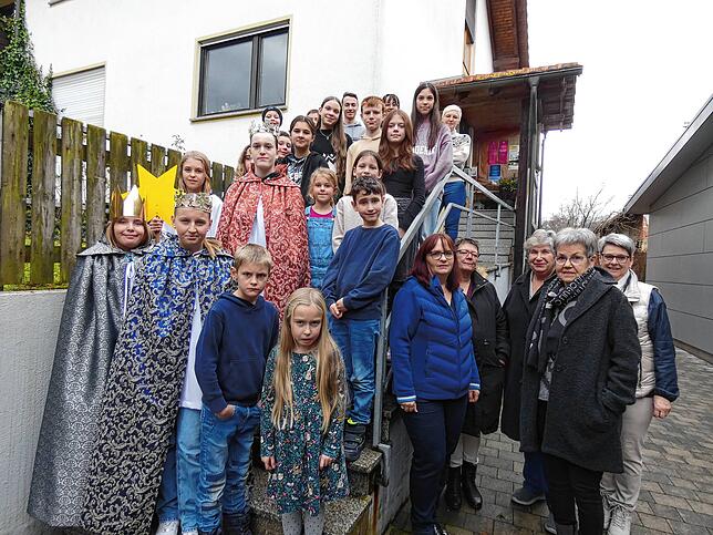 Sternsinger Birndorf zusammen mit dem Nähteam der Frauengemeinschaft
