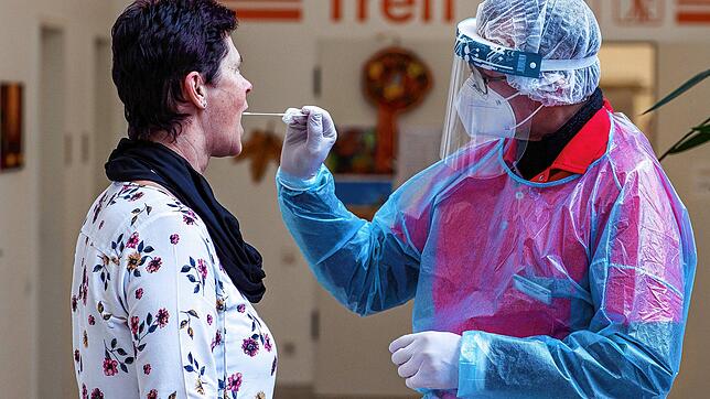 Impfest bei einer Pflegeeinrichtung: Noch immer sind zahlreiche Bundesbürger nicht gegen Corona geimpft.