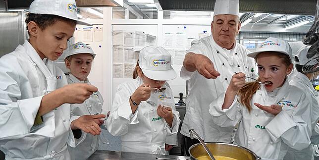 (Archivbild) Das Heranführen von jungen Menschen an die Gastronomie war, ist und bleibt eine Herzensangelegenheit für Herbert Brand.