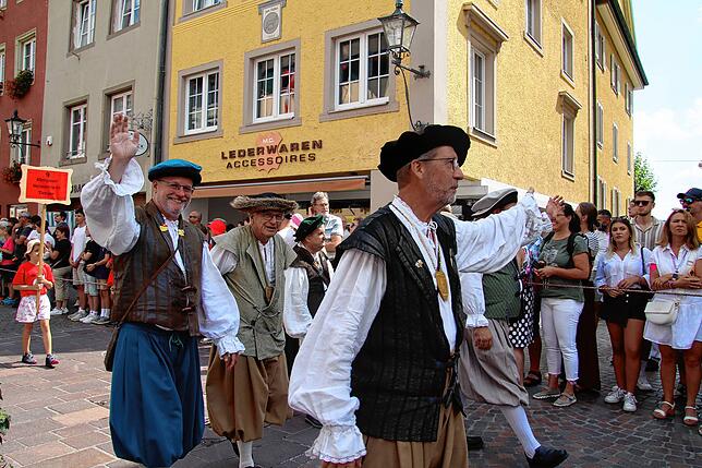 Bild 36: Waldshuter Chilbi 2025: So viel Freude macht der Festumzug in der Kaiserstraße - die schönsten Bilder