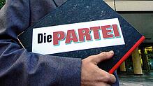 Die Partei Arbeit, Rechtsstaat, Tierschutz, Elitenförderung und basisdemokratische Initiative, besser bekannt als Die PARTEI will einen ...