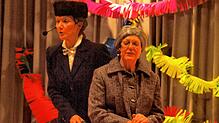 Trockenen Humor haben Lisbeth und Martha bei ihrer Bühnennummer.