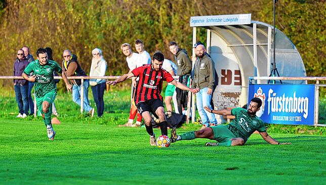 Bild 18: Unsere Bildergalerie von Bezirksligaspiel zwischen dem FC Bodman-Ludwigshafen und dem TSV Aach-Linz